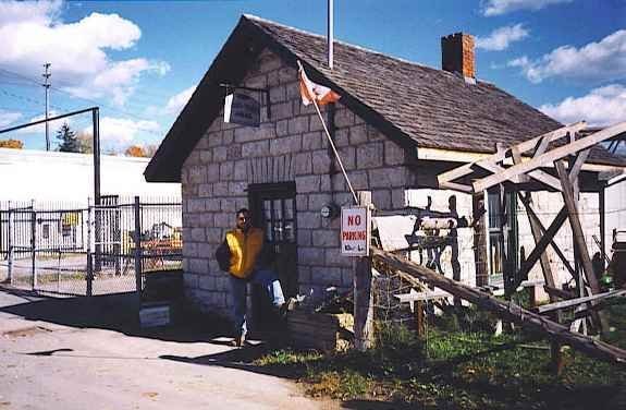 intheentranceoftheworldssmallestprisoninthenortherntorontocanada