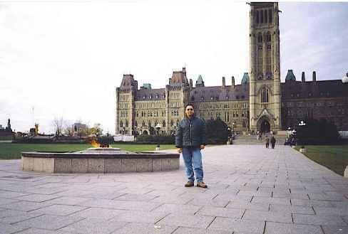 inthefrontoftheparliamentbuildinginottawa